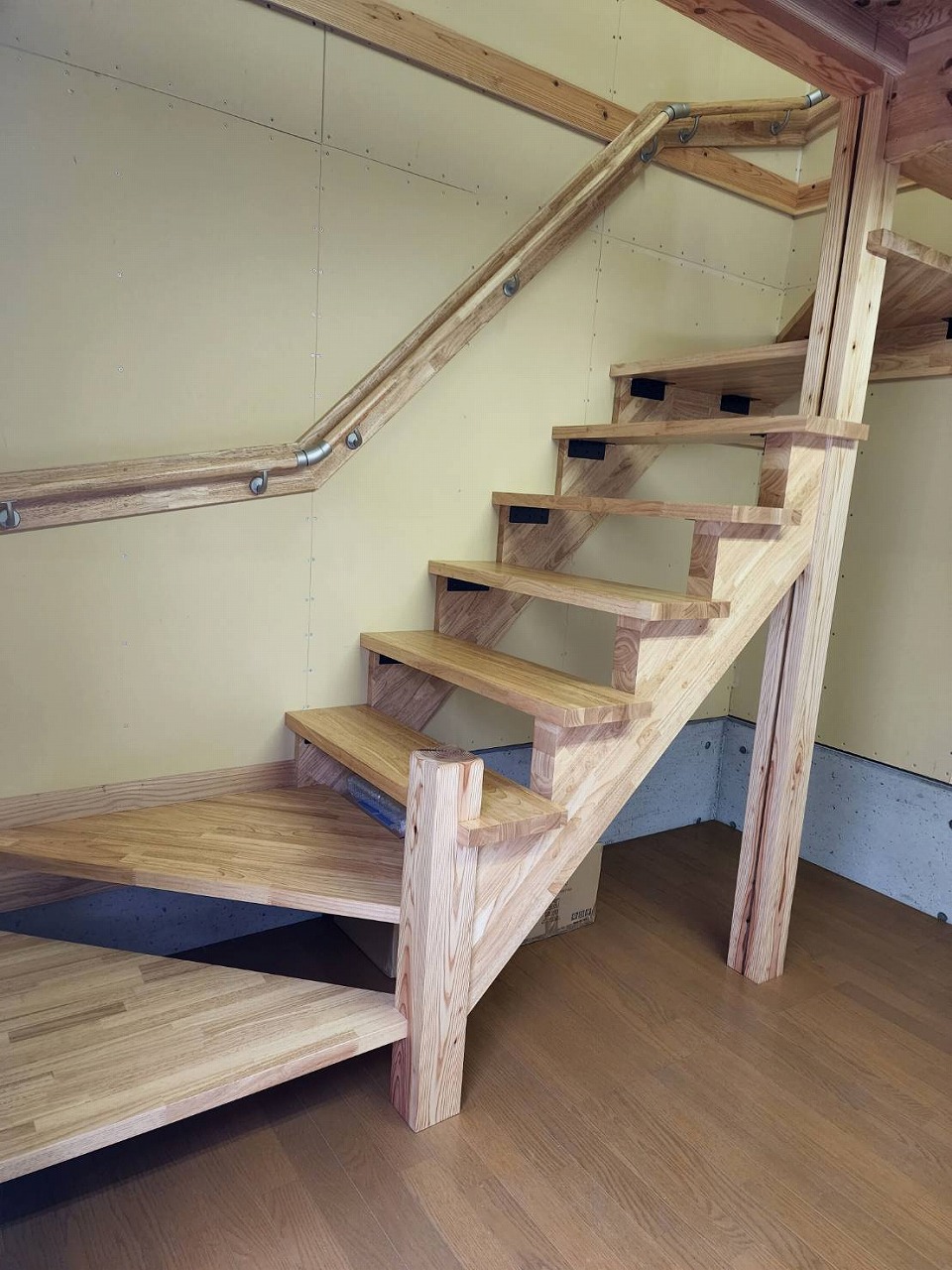 階段の補修工事について